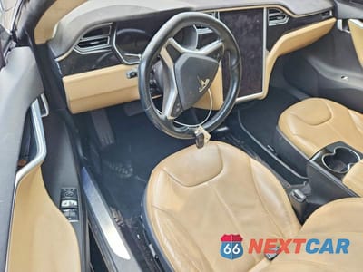 Zdjęcie 8 z 12 samochodu: 2015 TESLA MODEL S 85D VIN:5YJSA1H22FFP74892 - miniatura