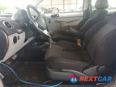 Zdjęcie 7 z 12 samochodu: 2001 VOLKSWAGEN NEW BEETLE GLS SPORT VIN:3VWED21C51M477923 - miniatura