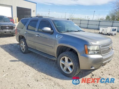 Czwarte zdjęcie samochodu z boku: 2008 CHEVROLET TAHOE K1500 VIN:1GNFK13058J103577 - miniatura