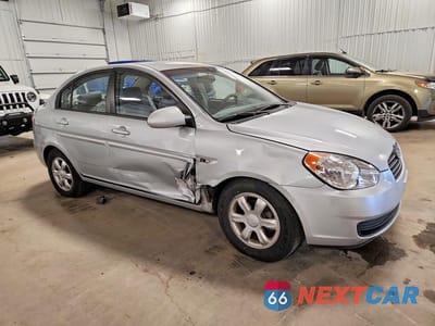 Czwarte zdjęcie samochodu z boku: 2006 HYUNDAI ACCENT GLS VIN:KMHCN46C76U024879 - miniatura