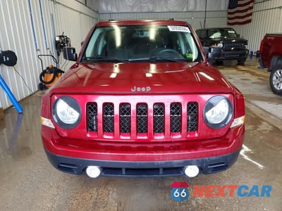 Piąte zdjęcie samochodu w środku: 2016 JEEP PATRIOT SPORT VIN:1C4NJRBB7GD596569 - miniatura