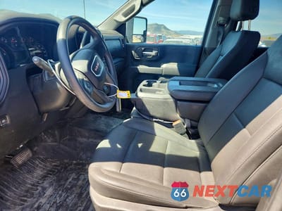 Zdjęcie 7 z 13 samochodu: 2025 GMC SIERRA K2500 HEAVY DUTY VIN:1GT5ULEY2SF318437 - miniatura