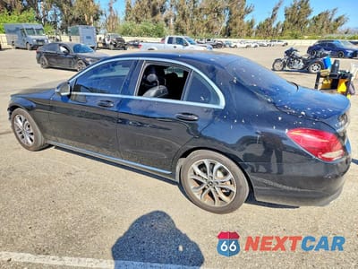 Drugie zdjęcie samochodu z przodu: 2017 MERCEDES-BENZ C 300 VIN:55SWF4JB6HU225034 - miniatura