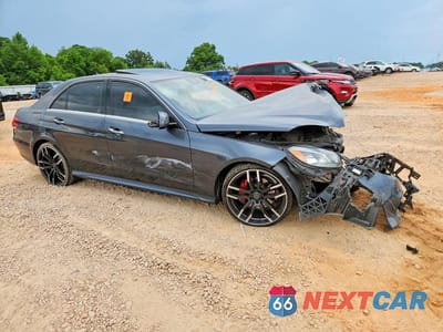 Czwarte zdjęcie samochodu z boku: 2014 MERCEDES-BENZ E 350 VIN:WDDHF5KB6EB018209 - miniatura