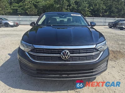 Piąte zdjęcie samochodu w środku: 2023 VOLKSWAGEN JETTA SE VIN:3VW7M7BU4PM051081 - miniatura