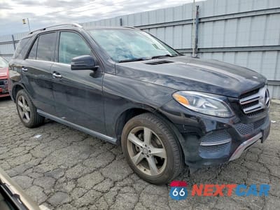 Czwarte zdjęcie samochodu z boku: 2016 MERCEDES-BENZ GLE 350 VIN:4JGDA5JBXGA674751 - miniatura