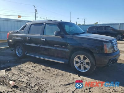 Czwarte zdjęcie samochodu z boku: 2005 CADILLAC ESCALADE VIN:3GYEK62N25G160406 - miniatura