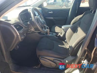 Zdjęcie 7 z 13 samochodu: 2019 JEEP CHEROKEE LATITUDE VIN:1C4PJLCB9KD221523 - miniatura