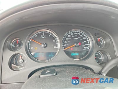 Zdjęcie 9 z 13 samochodu: 2014 CHEVROLET SUBURBAN C1500 LT VIN:1GNSCJE07ER199489 - miniatura