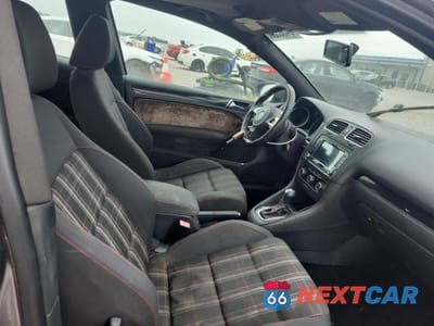 Zdjęcie 10 z 12 samochodu: 2011 VOLKSWAGEN GTI VIN:WVWFV7AJ9BW119838 - miniatura