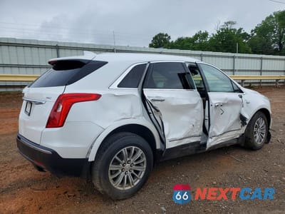 Trzecie zdjęcie samochodu z tyłu: 2017 CADILLAC XT5 LUXURY VIN:1GYKNDRS1HZ301609 - miniatura