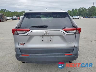 Zdjęcie 6 z 13 samochodu: 2020 TOYOTA RAV4 XLE VIN:JTMW1RFV2LD521958 - miniatura