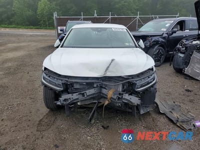 Piąte zdjęcie samochodu w środku: 2025 VOLKSWAGEN JETTA S VIN:3VW5X7BU0SM070900 - miniatura