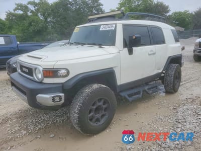 2011 TOYOTA FJ CRUISER BASE JTEBU4BFXBK104312 - główne zdjęcie licytacji z USA - miniatura