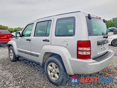 Drugie zdjęcie samochodu z przodu: 2012 JEEP LIBERTY SPORT VIN:1C4PJLAK0CW165772 - miniatura
