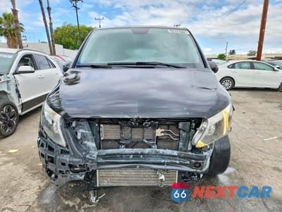 Piąte zdjęcie samochodu w środku: 2018 MERCEDES BENZ METRIS VIN:WD4PG2EE5J3440442 - miniatura