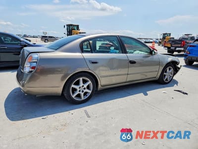 Trzecie zdjęcie samochodu z tyłu: 2002 NISSAN ALTIMA SE VIN:1N4BL11EX2C103434 - miniatura