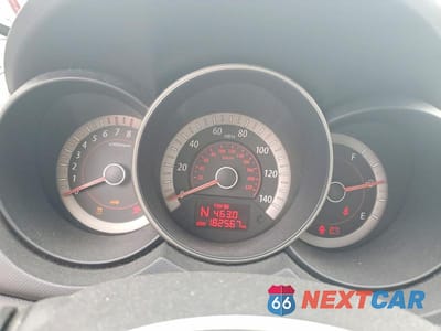 Zdjęcie 9 z 12 samochodu: 2010 KIA FORTE VIN:KNAFU4A25A5046690 - miniatura