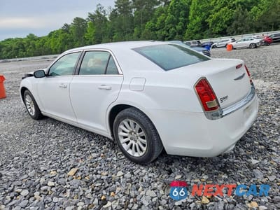 Drugie zdjęcie samochodu z przodu: 2013 CHRYSLER 300 VIN:2C3CCAAG9DH530009 - miniatura