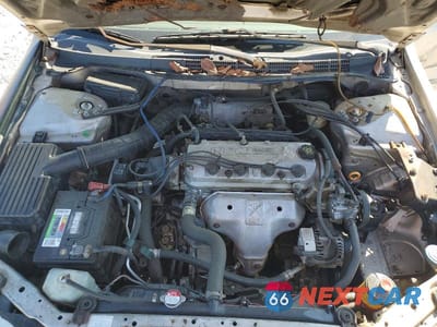 Zdjęcie 11 z 12 samochodu: 1999 HONDA ACCORD LX VIN:1HGCG6656XA112810 - miniatura