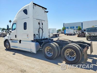 Trzecie zdjęcie samochodu z tyłu: 2020 FREIGHTLINER CASCADIA 126 SEMI TRUCK VIN:3AKJHHDR7LSLR4455 - miniatura