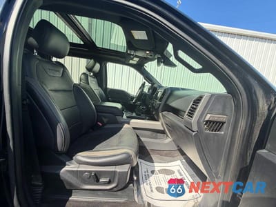 Piąte zdjęcie samochodu w środku: 2018 FORD F150 RAPTOR VIN:1FTFW1RG8JFB64237 - miniatura