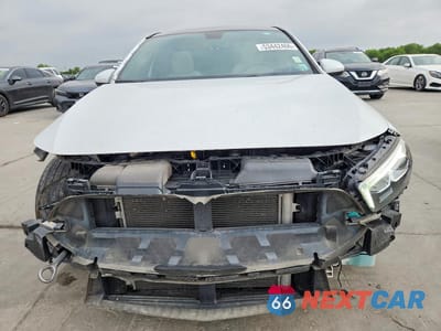 Piąte zdjęcie samochodu w środku: 2020 MERCEDES-BENZ A 220 VIN:W1K3G4EB1LJ230984 - miniatura