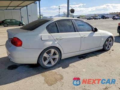 Trzecie zdjęcie samochodu z tyłu: 2011 BMW 335 I VIN:WBAPM5C55BE575852 - miniatura