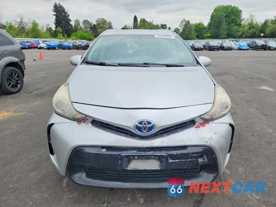 Piąte zdjęcie samochodu w środku: 2016 TOYOTA PRIUS V TWO VIN:JTDZN3EU2GJ046200 - miniatura