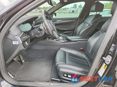 Zdjęcie 7 z 12 samochodu: 2021 BMW M550XI VIN:WBA13BK05MCG72869 - miniatura