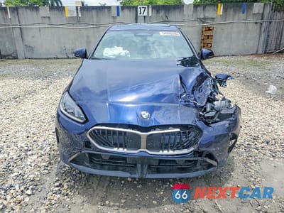 Piąte zdjęcie samochodu w środku: 2026 BMW 228 VIN:WBA83GG00T7U16745 - miniatura