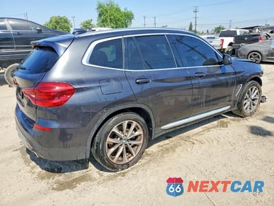 Trzecie zdjęcie samochodu z tyłu: 2019 BMW X3 SDRIVE30I VIN:5UXTR7C55KLF23441 - miniatura