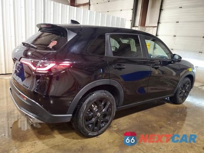 Trzecie zdjęcie samochodu z tyłu: 2023 HONDA HR-V SPORT VIN:3CZRZ2H59PM733691 - miniatura
