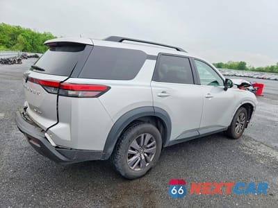 Trzecie zdjęcie samochodu z tyłu: 2022 NISSAN PATHFINDER SV VIN:5N1DR3BC7NC240311 - miniatura