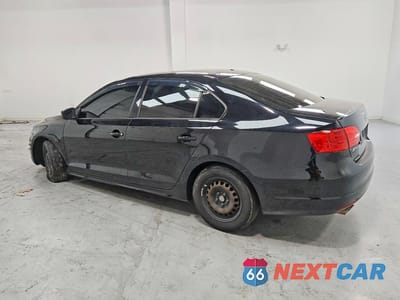 Drugie zdjęcie samochodu z przodu: 2013 VOLKSWAGEN JETTA BASE VIN:3VW2K7AJ9DM286529 - miniatura