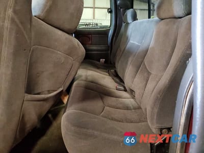 Zdjęcie 10 z 12 samochodu: 2005 CHEVROLET SILVERADO K1500 VIN:1GCEK19B25E137204 - miniatura