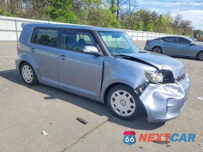 Czwarte zdjęcie samochodu z boku: 2012 SCION XB BASE VIN:JTLZE4FE9CJ024528 - miniatura