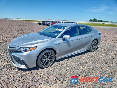 2024 TOYOTA CAMRY SE 4T1G11AK9RU202743 - główne zdjęcie licytacji z USA - miniatura