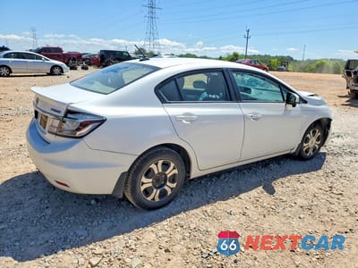 Trzecie zdjęcie samochodu z tyłu: 2014 HONDA CIVIC HYBRID L VIN:19XFB4F35EE200156 - miniatura