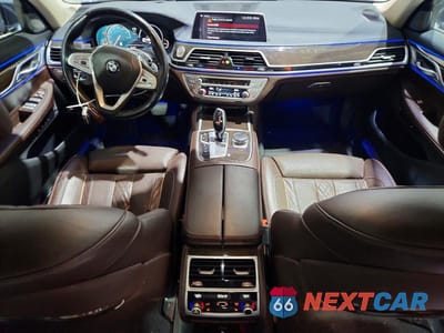Zdjęcie 8 z 12 samochodu: 2019 BMW 750 XI VIN:WBA7F2C56KB240528 - miniatura