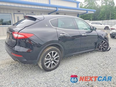 Trzecie zdjęcie samochodu z tyłu: 2017 MASERATI LEVANTE VIN:ZN661XUA4HX239247 - miniatura