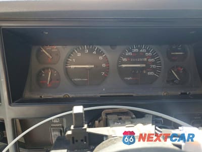 Zdjęcie 9 z 13 samochodu: 1995 JEEP CHEROKEE SE VIN:1J4FJ28S6SL638113 - miniatura