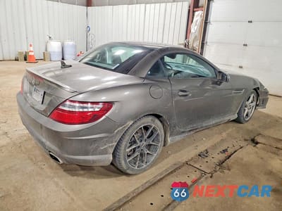 Trzecie zdjęcie samochodu z tyłu: 2015 MERCEDES-BENZ SLK 250 VIN:WDDPK4HA4FF103396 - miniatura