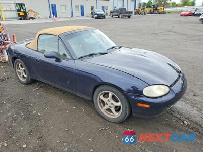 Czwarte zdjęcie samochodu z boku: 1999 MAZDA MX-5 MIATA VIN:JM1NB3534X0120768 - miniatura