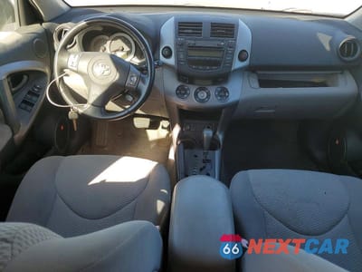 Zdjęcie 8 z 14 samochodu: 2007 TOYOTA RAV4 LIMITED VIN:JTMBK31V576010769 - miniatura