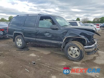 Czwarte zdjęcie samochodu z boku: 1995 CHEVROLET TAHOE K1500 VIN:1GNEK13KXSJ458748 - miniatura