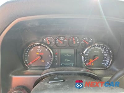 Zdjęcie 9 z 13 samochodu: 2018 CHEVROLET SILVERADO K3500 VIN:1GB3KYCG2JF115653 - miniatura