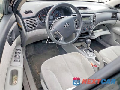 Zdjęcie 8 z 12 samochodu: 2008 KIA OPTIMA LX VIN:KNAGE123585265795 - miniatura