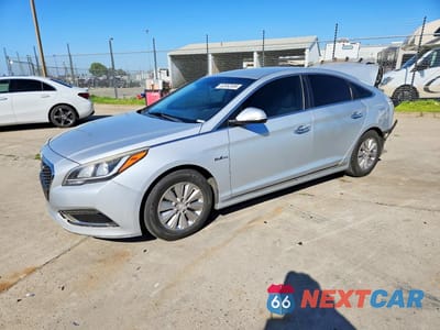 2017 HYUNDAI SONATA HYBRID SE KMHE24L18HA057642 - główne zdjęcie licytacji z USA - miniatura