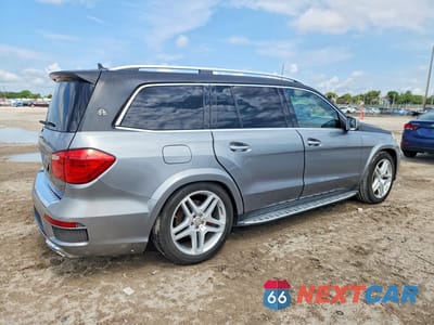 Trzecie zdjęcie samochodu z tyłu: 2014 MERCEDES-BENZ GL 550 4MATIC VIN:4JGDF7DEXEA311379 - miniatura